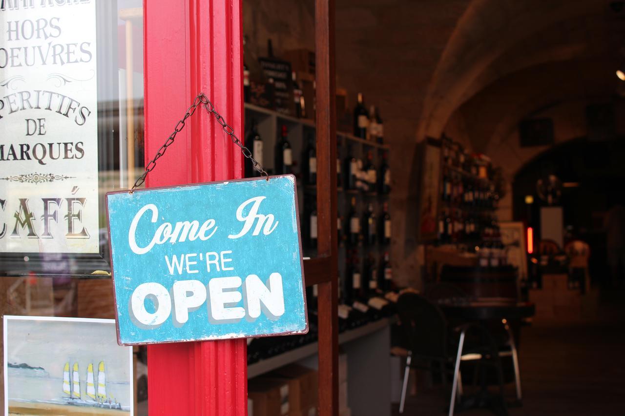 Bordeaux Village 布拉耶圣卢斯 外观 照片